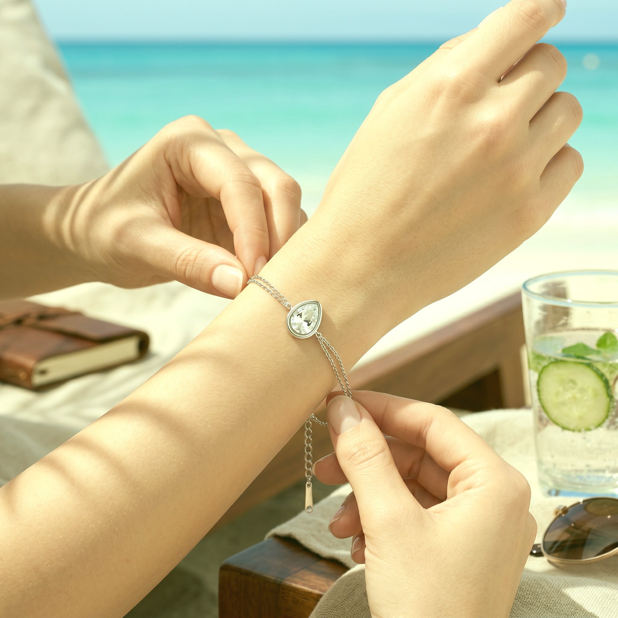 Bracelet Double Chaîne Argenté et Strass Goutte